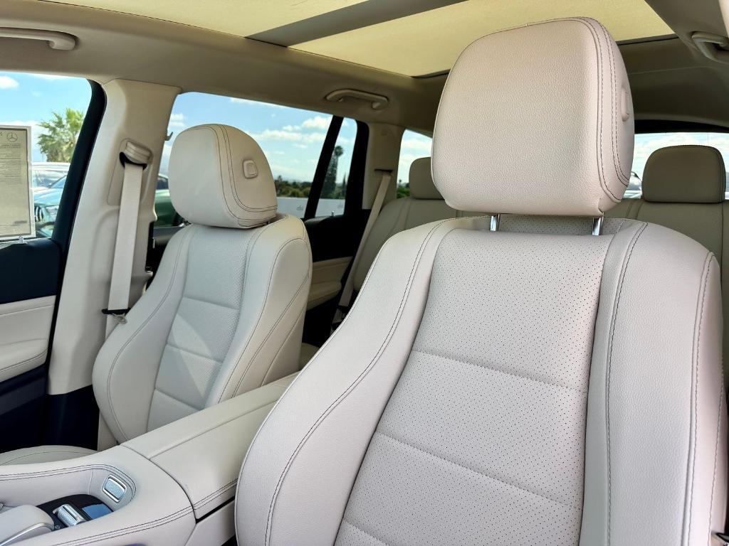 new 2026 Mercedes-Benz GLS 450 car, priced at $92,690