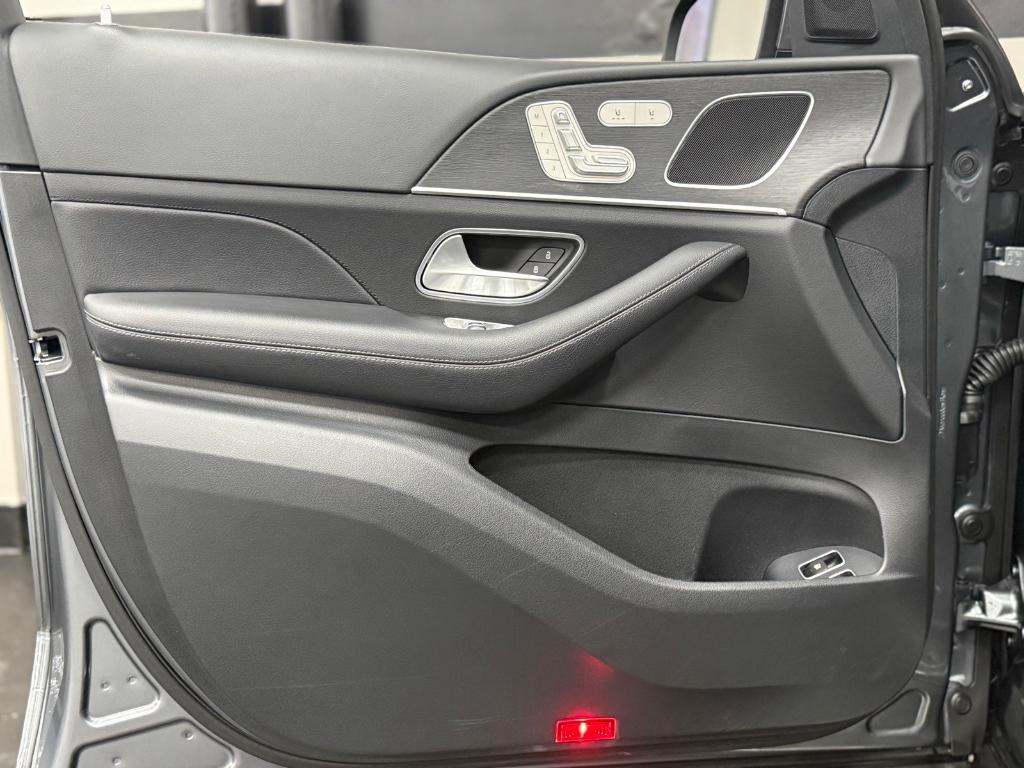 used 2025 Mercedes-Benz GLE 450e car, priced at $60,158