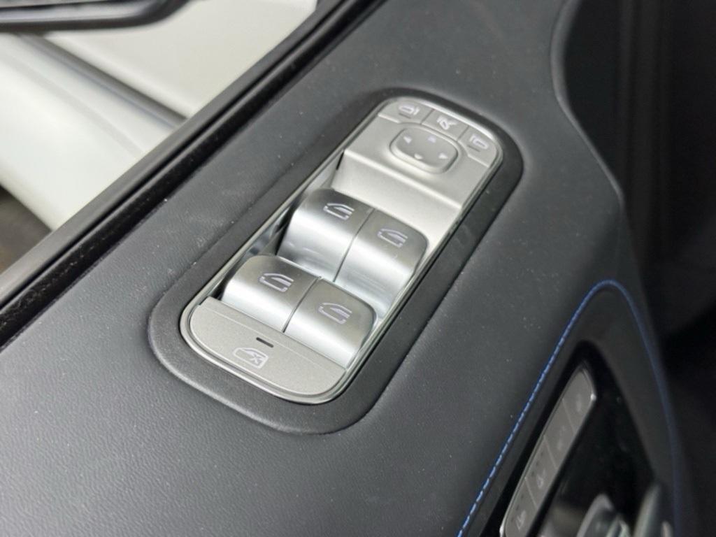 new 2025 Mercedes-Benz G-Class car, priced at $184,805