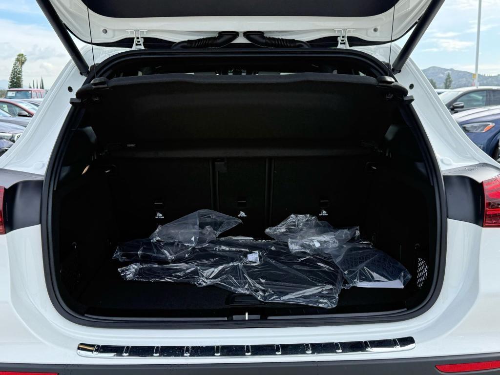 new 2026 Mercedes-Benz GLA 250 car, priced at $43,930