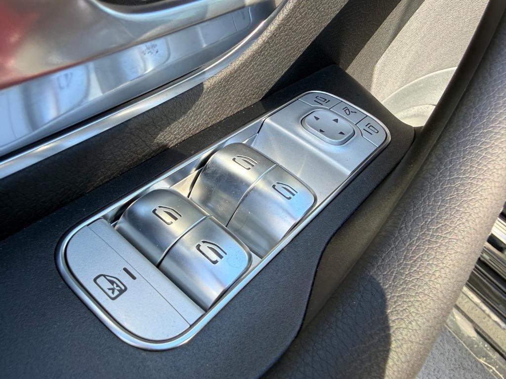 new 2025 Mercedes-Benz GLE 350 car, priced at $78,265