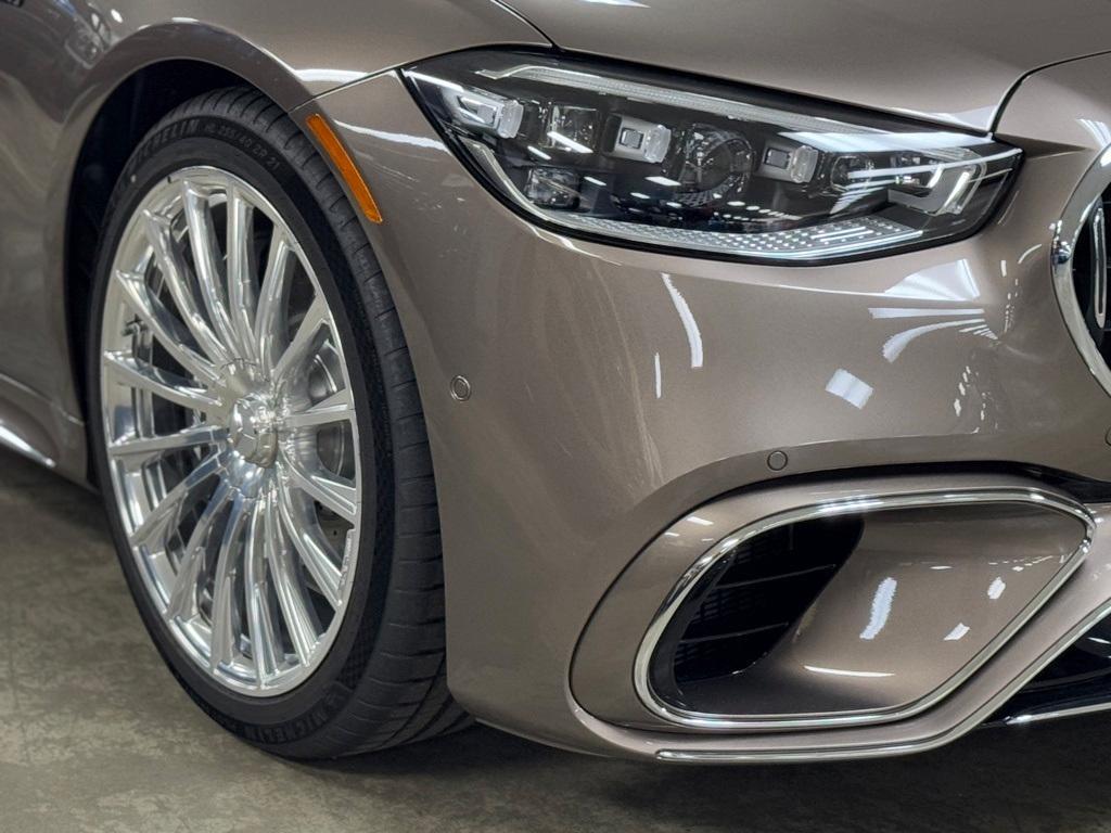 new 2025 Mercedes-Benz AMG S 63 E car, priced at $211,330