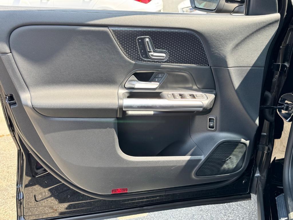 new 2025 Mercedes-Benz GLA 250 car, priced at $46,195