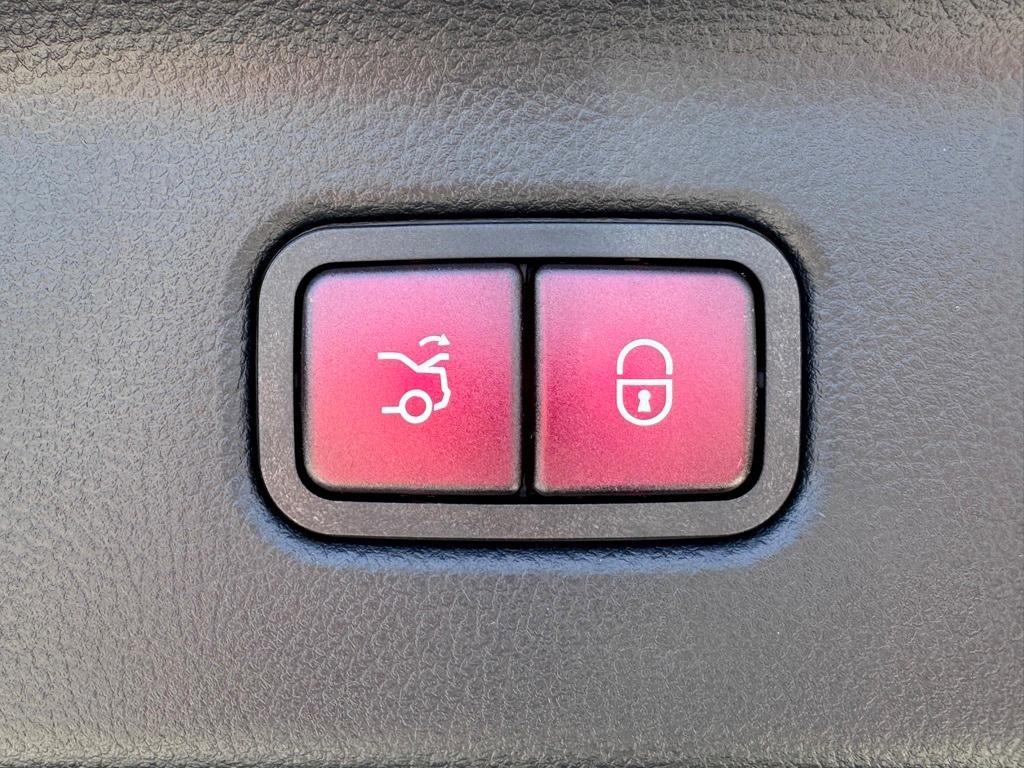 new 2024 Mercedes-Benz S-Class car, priced at $148,475