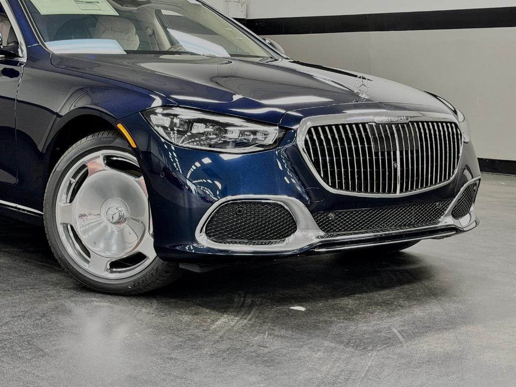 new 2026 Mercedes-Benz Maybach S 580 car, priced at $220,135