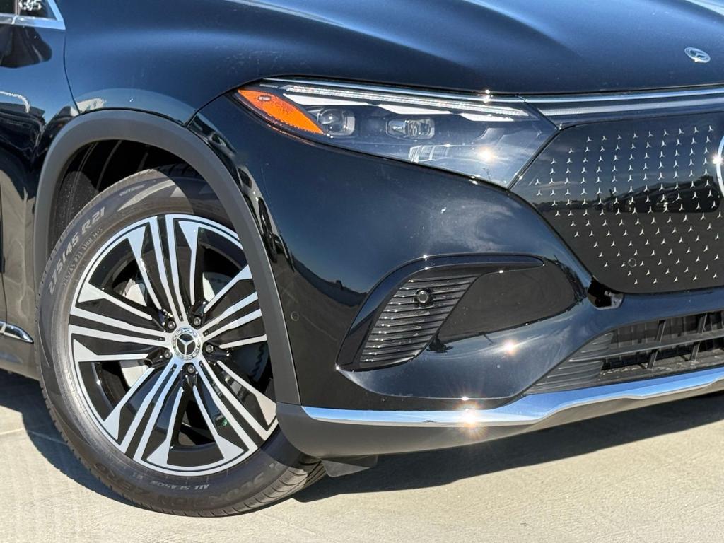 new 2026 Mercedes-Benz EQS 400 car, priced at $99,735