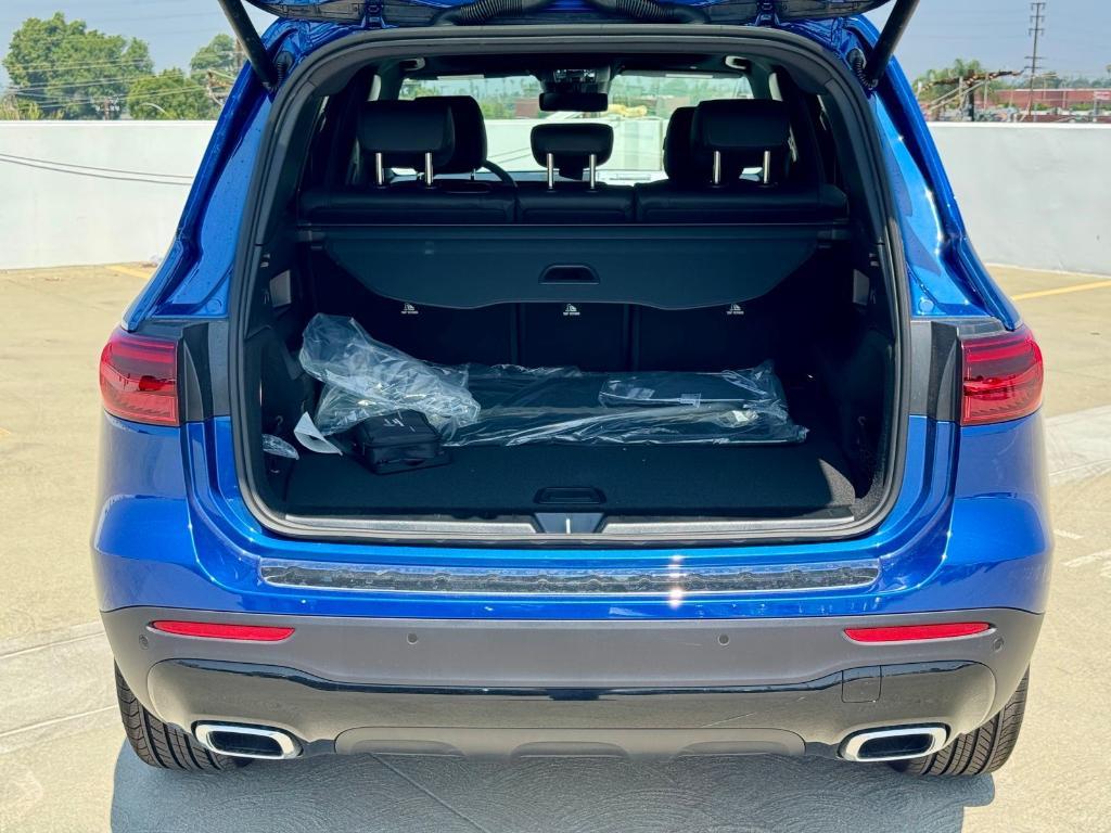 new 2026 Mercedes-Benz GLB 250 car, priced at $51,960
