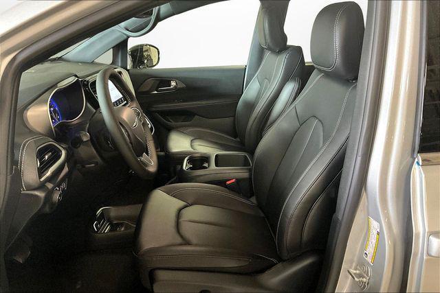 new 2026 Chrysler Pacifica car, priced at $39,745