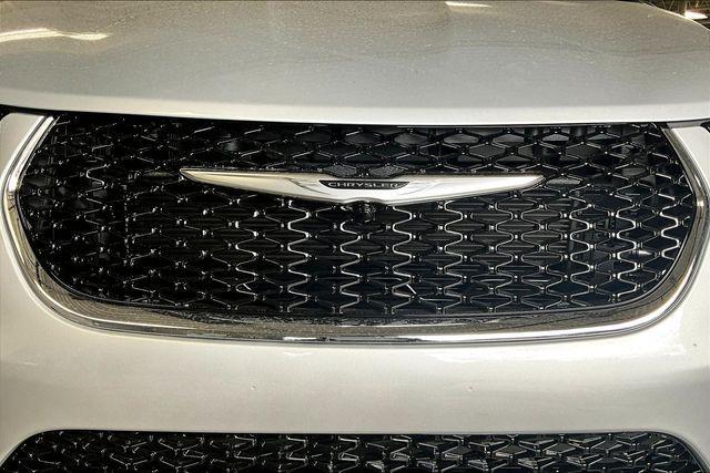 new 2026 Chrysler Pacifica car, priced at $39,745