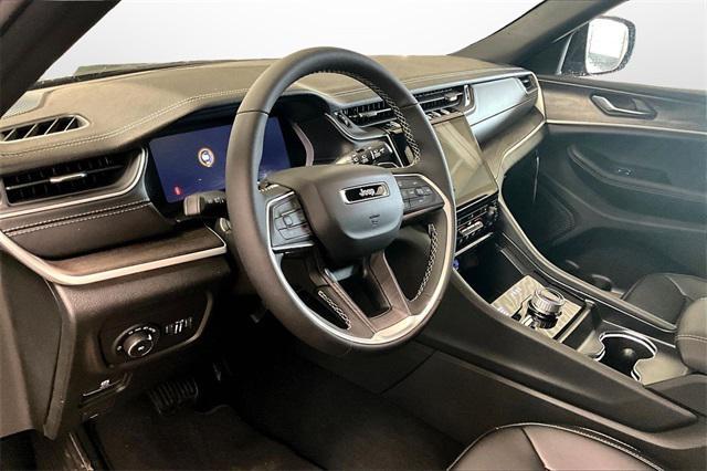 new 2025 Jeep Grand Cherokee car, priced at $43,919