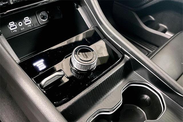 new 2025 Jeep Grand Cherokee car, priced at $43,919