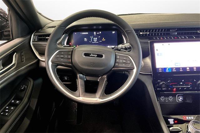 new 2025 Jeep Grand Cherokee car, priced at $43,919