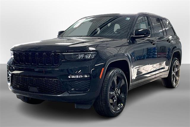 new 2025 Jeep Grand Cherokee car, priced at $43,919