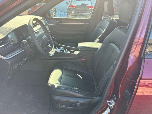 new 2026 Jeep Grand Cherokee car, priced at $44,562