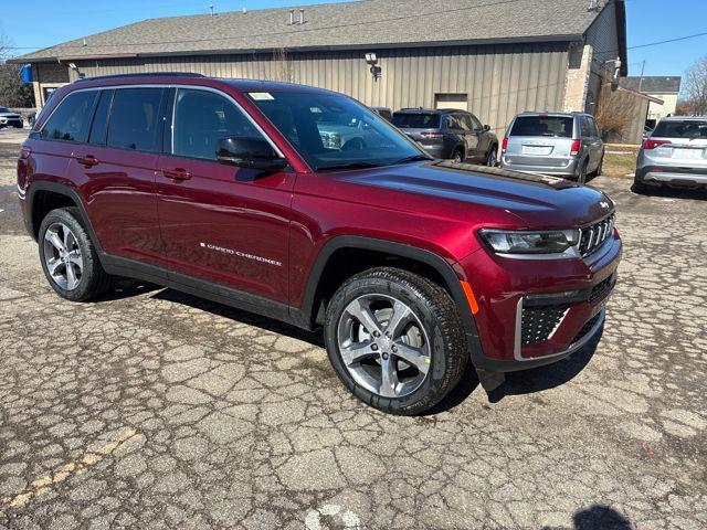 new 2026 Jeep Grand Cherokee car, priced at $44,562