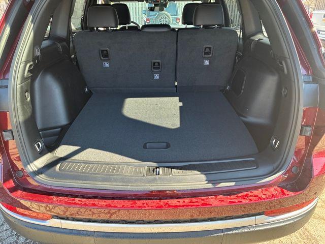 new 2026 Jeep Grand Cherokee car, priced at $44,562