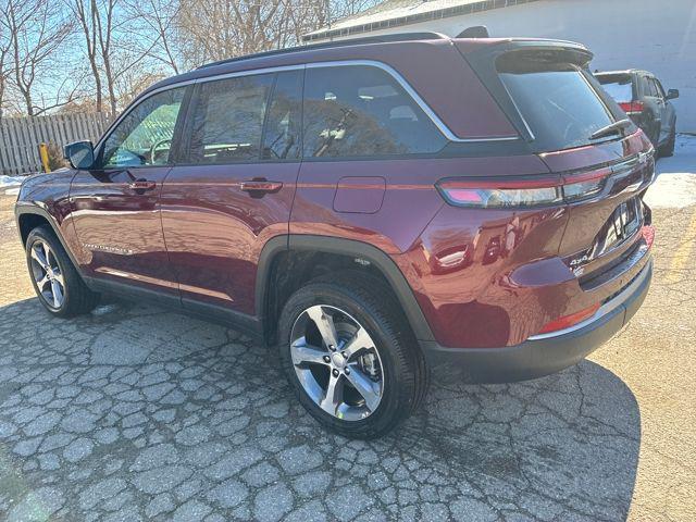 new 2026 Jeep Grand Cherokee car, priced at $44,562