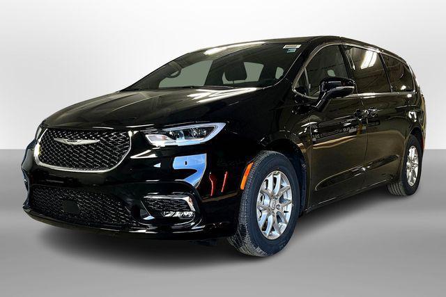 new 2026 Chrysler Pacifica car, priced at $39,321