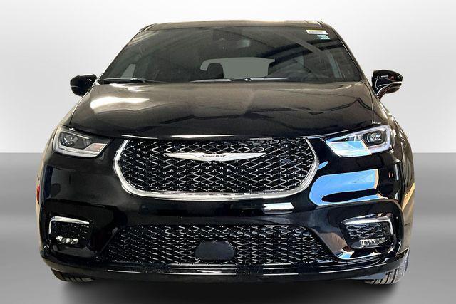 new 2026 Chrysler Pacifica car, priced at $39,321