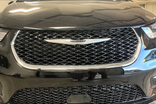 new 2026 Chrysler Pacifica car, priced at $39,321