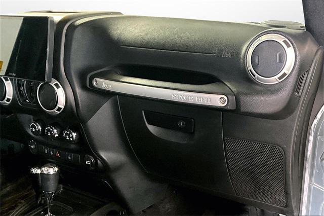 used 2015 Jeep Wrangler Unlimited car, priced at $15,495