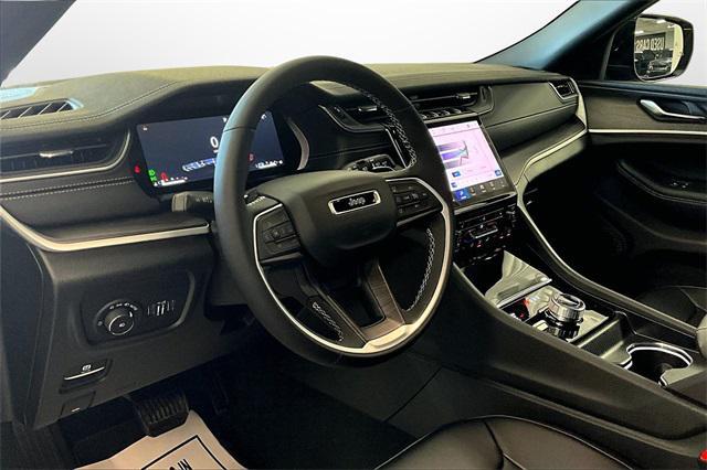 new 2025 Jeep Grand Cherokee car, priced at $41,005