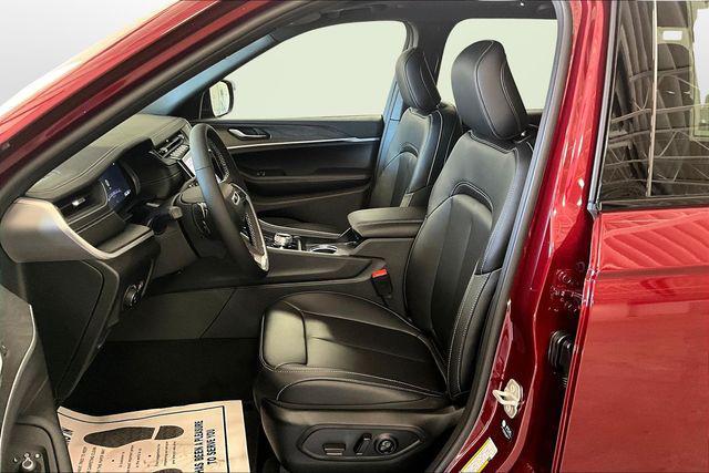 new 2025 Jeep Grand Cherokee car, priced at $41,505