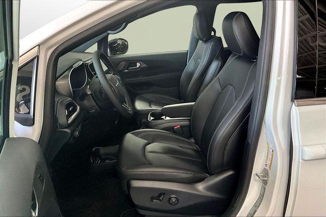 new 2026 Chrysler Pacifica car, priced at $37,857