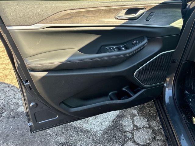 new 2026 Jeep Grand Cherokee car, priced at $48,405