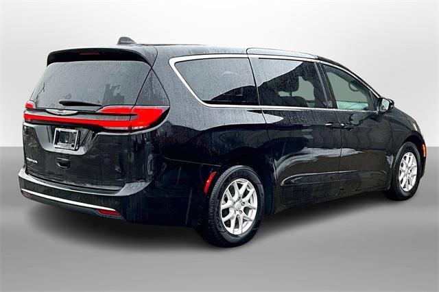 new 2026 Chrysler Pacifica car, priced at $39,321