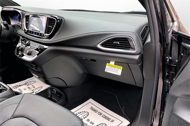 new 2026 Chrysler Pacifica car, priced at $39,321