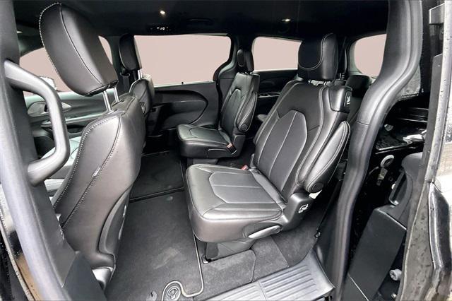 new 2026 Chrysler Pacifica car, priced at $39,321