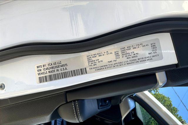 new 2025 Jeep Grand Cherokee car, priced at $40,826