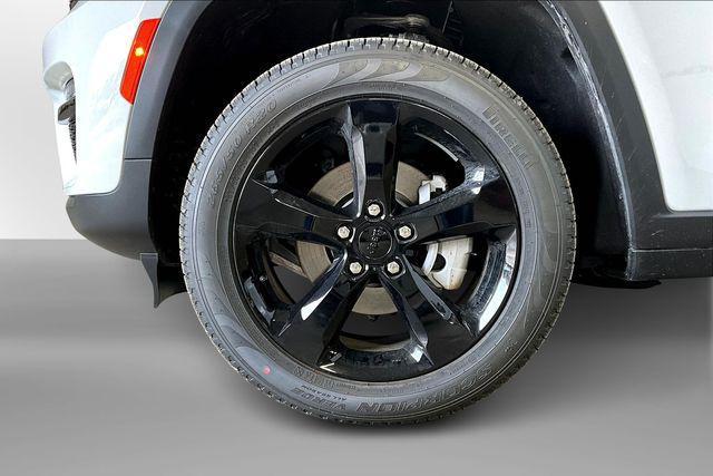 new 2025 Jeep Grand Cherokee car, priced at $40,826