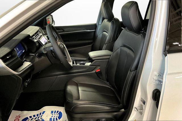 new 2025 Jeep Grand Cherokee car, priced at $40,826