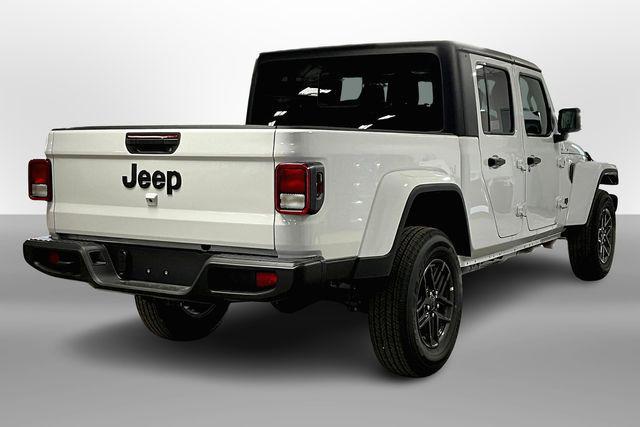 new 2025 Jeep Gladiator car, priced at $41,115
