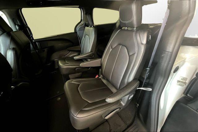 new 2026 Chrysler Pacifica car, priced at $39,321