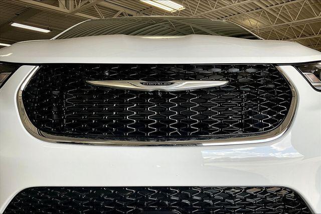 new 2026 Chrysler Pacifica car, priced at $39,321