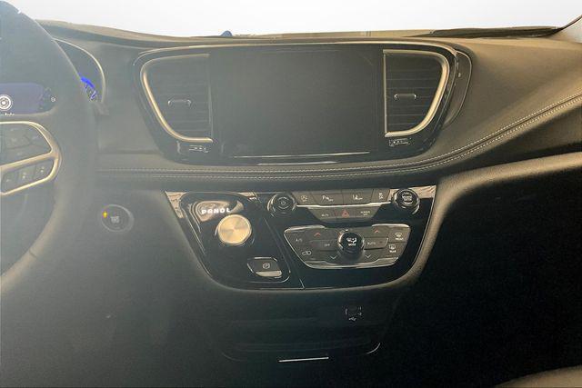 new 2026 Chrysler Pacifica car, priced at $39,321