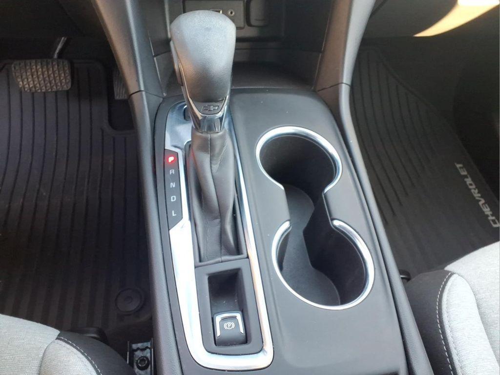used 2022 Chevrolet Equinox car, priced at $17,699