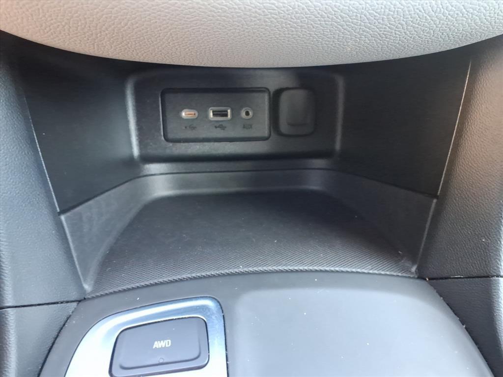 used 2022 Chevrolet Equinox car, priced at $18,594