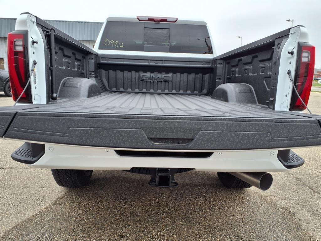 new 2025 GMC Sierra 2500 car, priced at $88,000