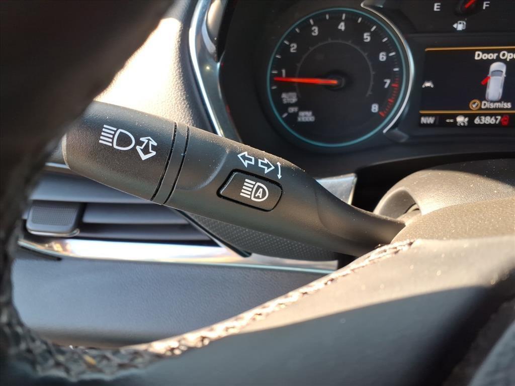 used 2023 Chevrolet Traverse car, priced at $33,699