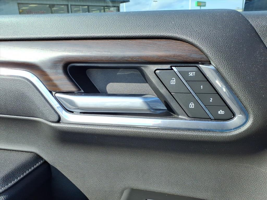 used 2025 GMC Sierra 1500 car, priced at $47,599