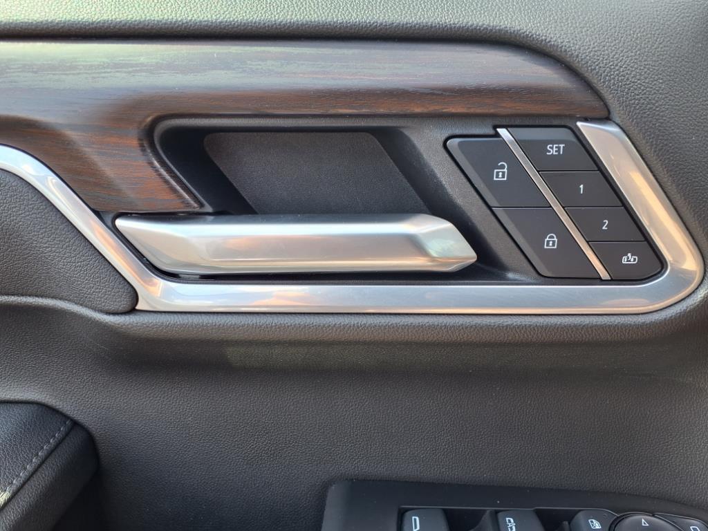 used 2025 GMC Sierra 1500 car, priced at $47,499