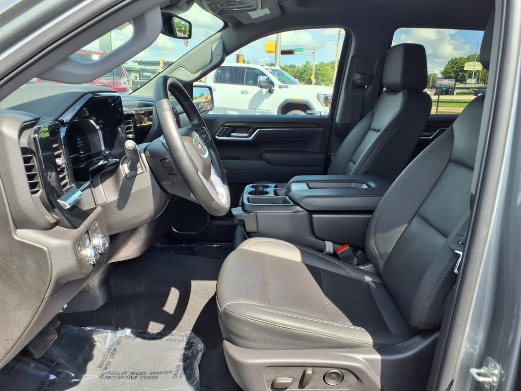 used 2025 GMC Sierra 1500 car, priced at $47,499