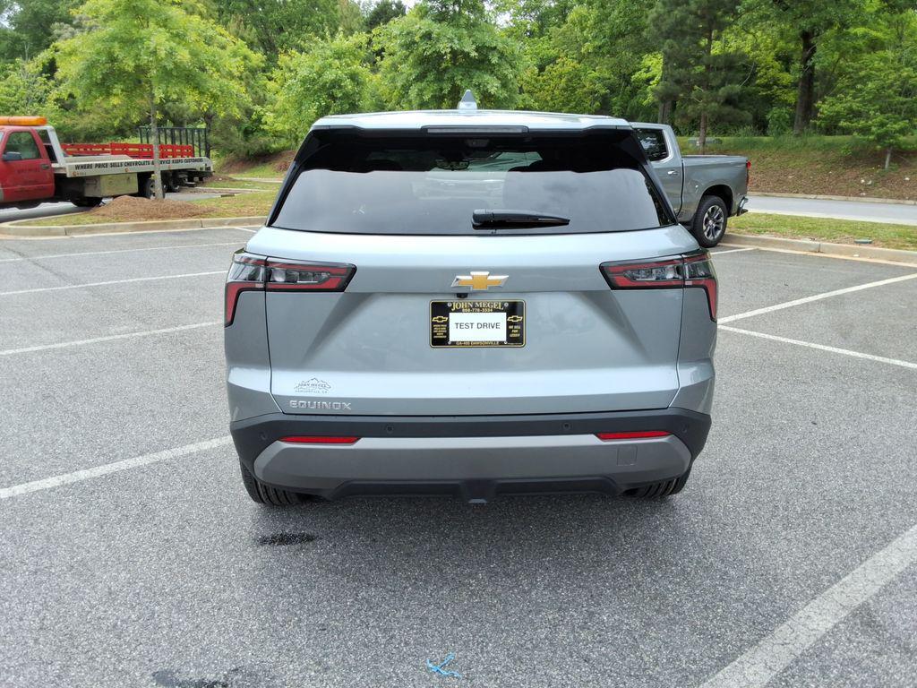 new 2026 Chevrolet Equinox car, priced at $29,013