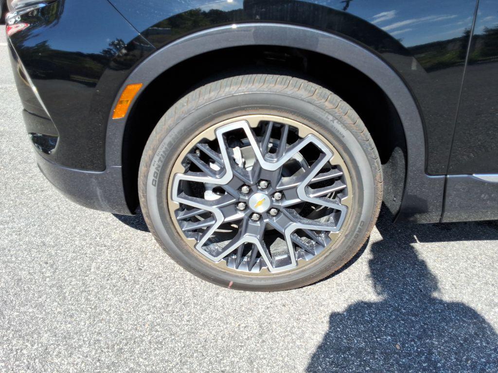 new 2025 Chevrolet Blazer car, priced at $43,063