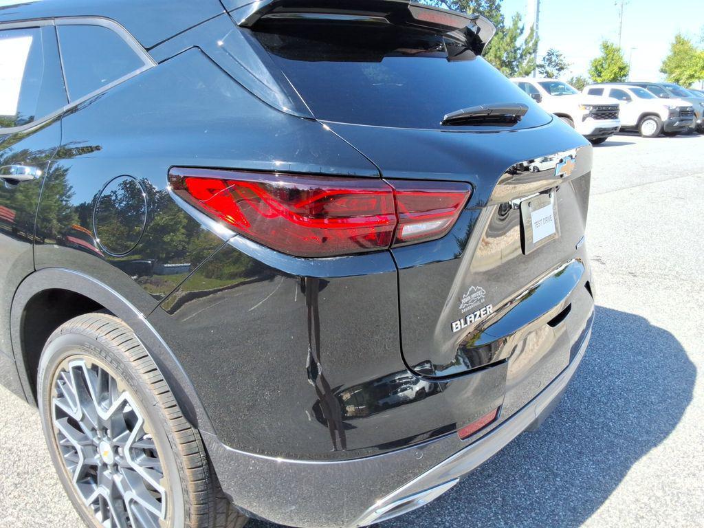 new 2025 Chevrolet Blazer car, priced at $43,063