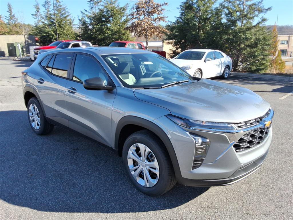 new 2026 Chevrolet Trax car, priced at $23,039